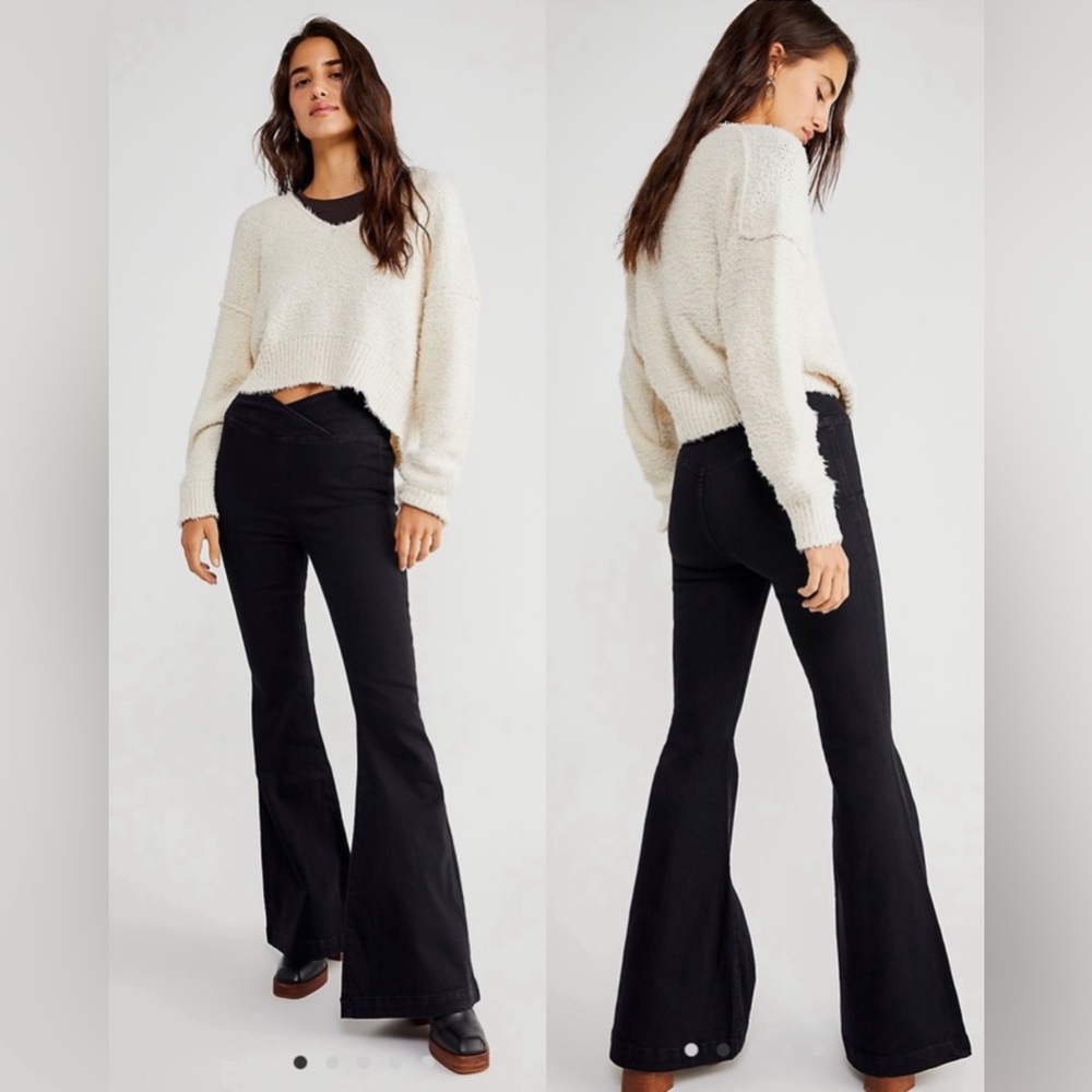 Free People - Venice Beach Flare Jeans -size 30 S